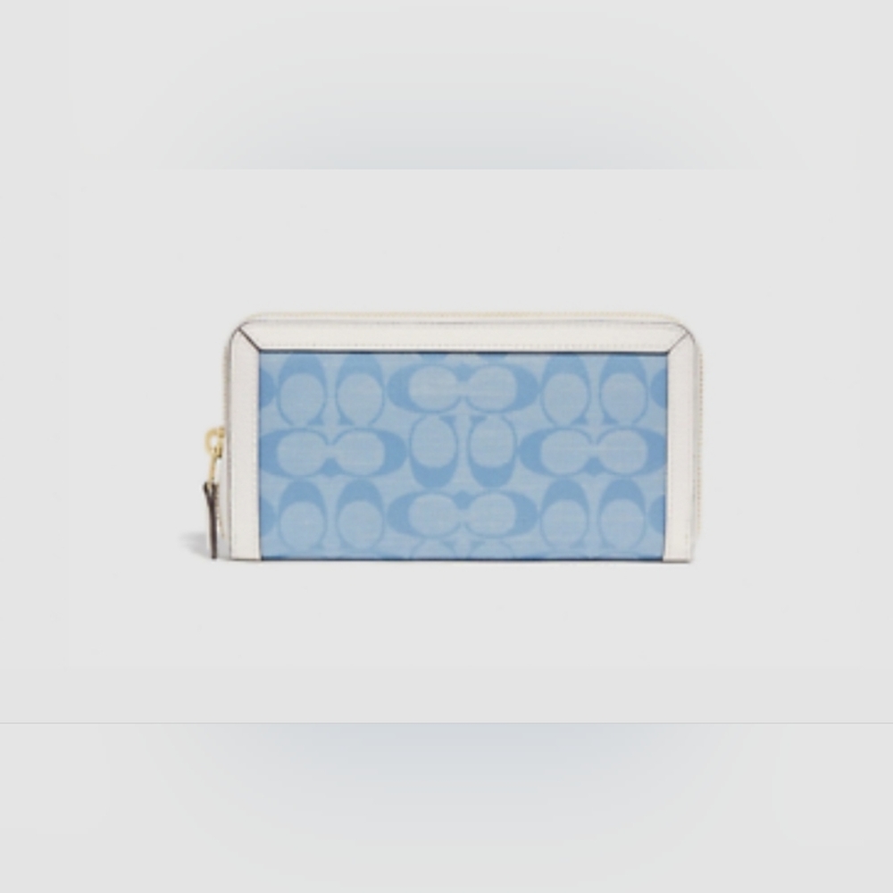 Coach Wallet - Picture 5 of 5